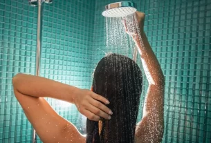 women shower habits